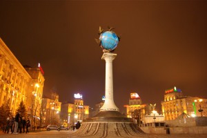 Unabhängigkeit Platz, Kiew am Nacht