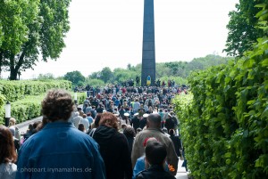 Aud dem Weg zum Denkmal