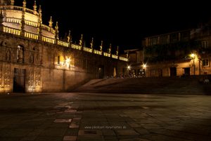 Santiago de Compostela am Nacht. Iryna Mathes Reise Fotografie