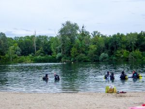 Sommer 2020, Baggersee. Mit Unterwasserkamera fotografieren