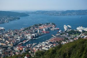 Norwegen, Sommerreise. Städte und Landschaften der Natur