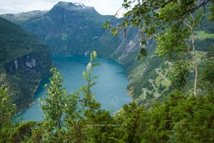 Geirangerfjord. Bergen. Norwegen, Sommerreise. Städte und Landschaften der Natur