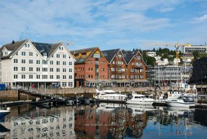 Norwegen, Sommerreise. Städte und Landschaften der Natur