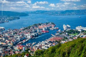 Bergen, Norwegen, Sommerreise. Städte und Landschaften