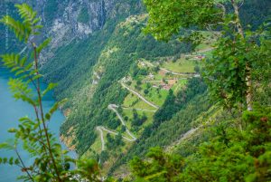 Geiranger Fjord. Norwegen, Sommerreise. Städte und Landschaften