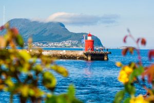 Ålesund, Norwegen, Sommerreise. Städte und Landschaften der Natur