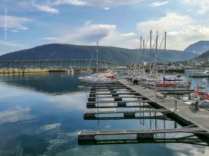Tromso, Norwegen, Sommerreise. Städte und Landschaften der Natur
