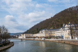 Bad Ems, Deutschland. Blick auf das barocke Badeschloss © photoArt Iryna Mathes