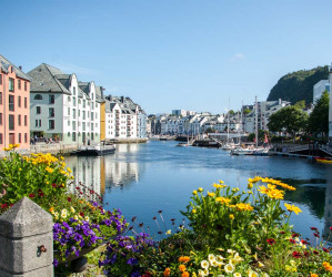 Norwegen, Sommerreise. Städte und Landschaften der Natur